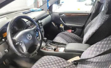 Mercedes-Benz C-Класс 2002 года за 2 000 000 тг. в Астана фото 5
