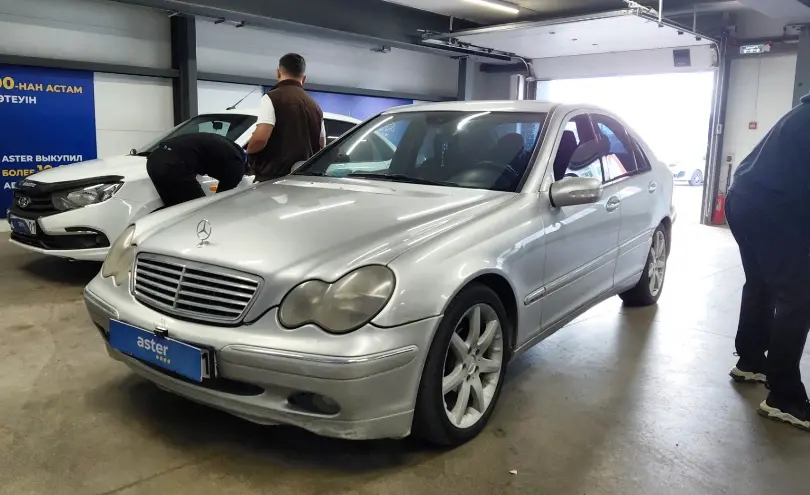 Mercedes-Benz C-Класс 2002 года за 2 000 000 тг. в Астана