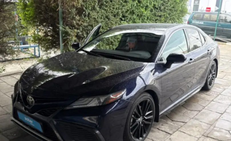 Toyota Camry 2021 года за 12 200 000 тг. в Талдыкорган