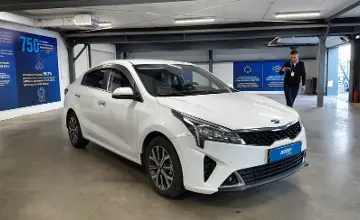 Kia Rio 2021 года за 8 000 000 тг. в Астана фото 2