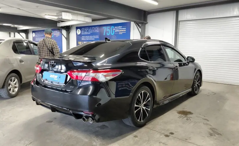 Toyota Camry 2018 года за 11 000 000 тг. в Астана фото 3