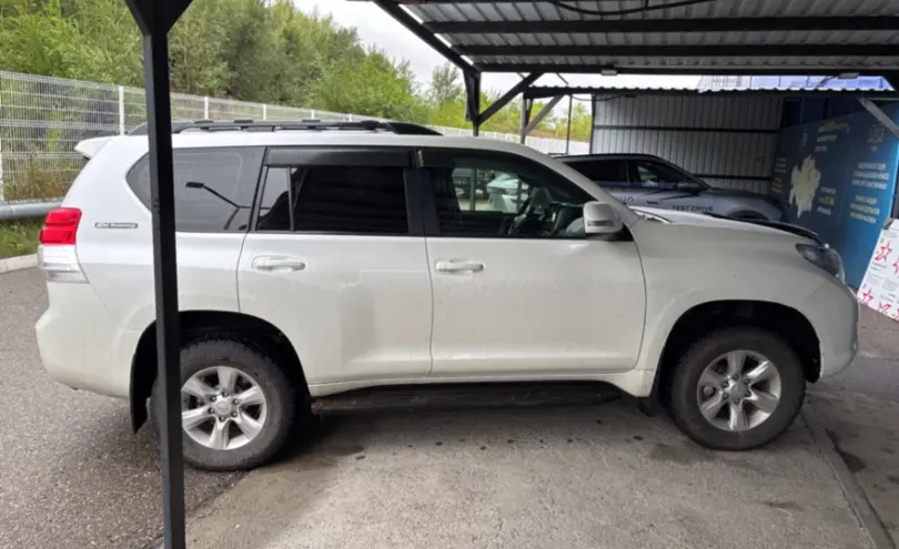 Toyota Land Cruiser Prado 2012 года за 13 000 000 тг. в Усть-Каменогорск фото 4