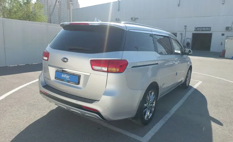 Kia Carnival 2016 года за 10 000 000 тг. в Шымкент фото 3