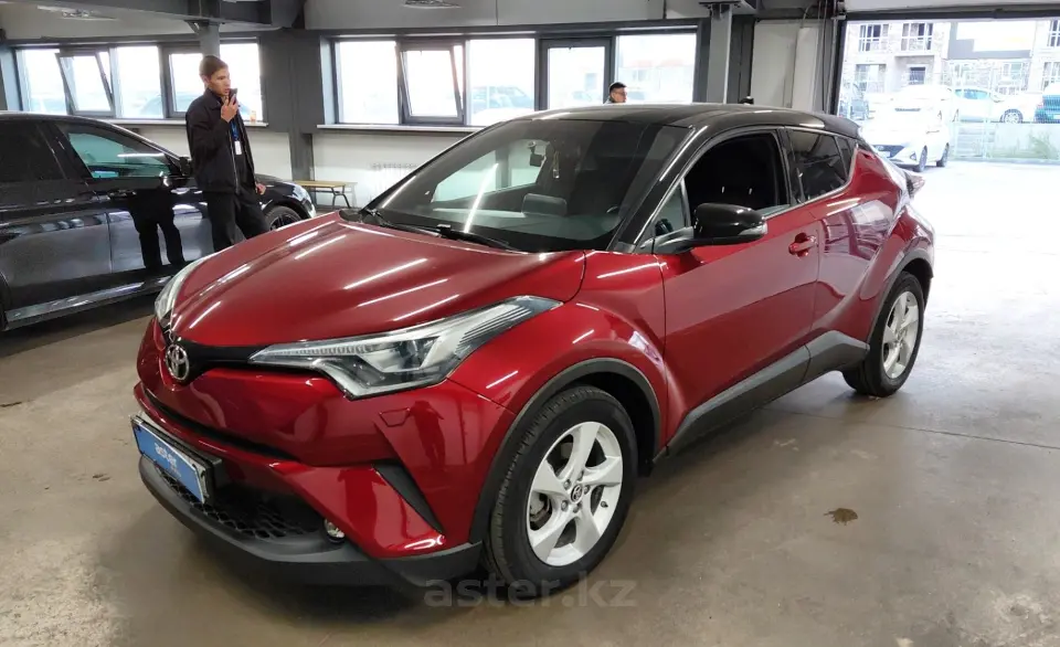 Toyota C-HR 2019 года за 9 500 000 тг. в Астана