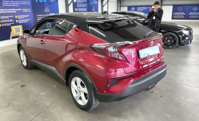 Toyota C-HR 2019 года за 9 500 000 тг. в Астана фото 4