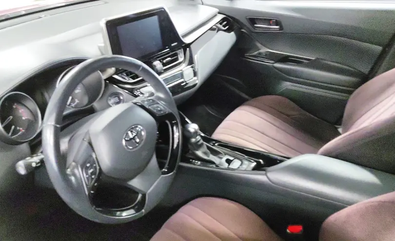 Toyota C-HR 2019 года за 9 500 000 тг. в Астана фото 5