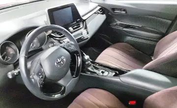 Toyota C-HR 2019 года за 9 500 000 тг. в Астана фото 5