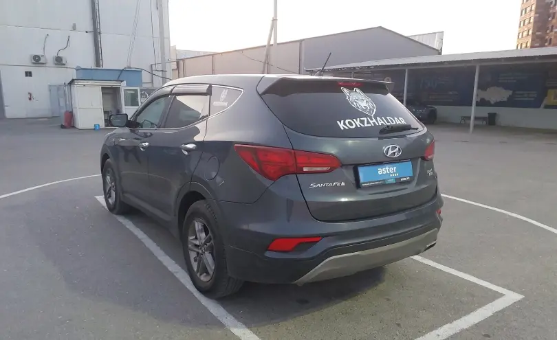 Hyundai Santa Fe 2017 года за 8 500 000 тг. в Шымкент фото 4