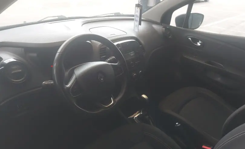 Renault Kaptur 2018 года за 6 000 000 тг. в Алматы фото 5