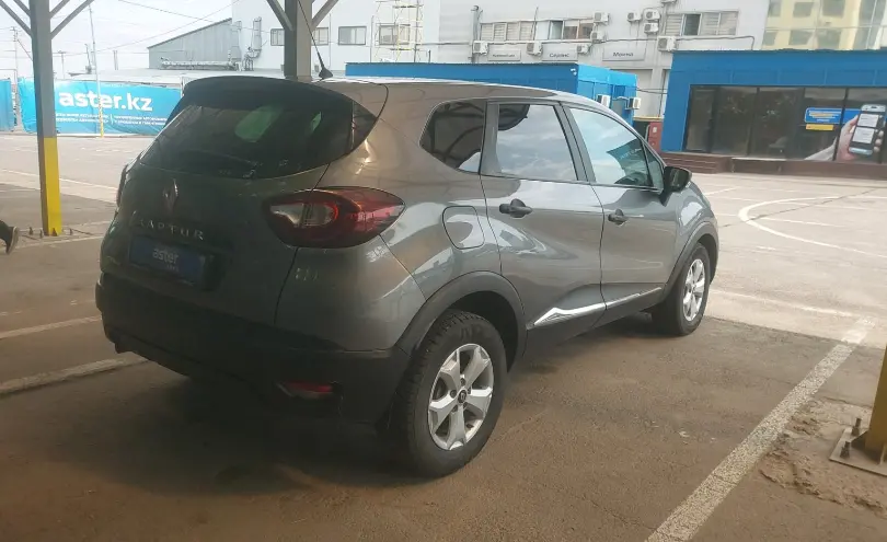Renault Kaptur 2018 года за 6 000 000 тг. в Алматы фото 3