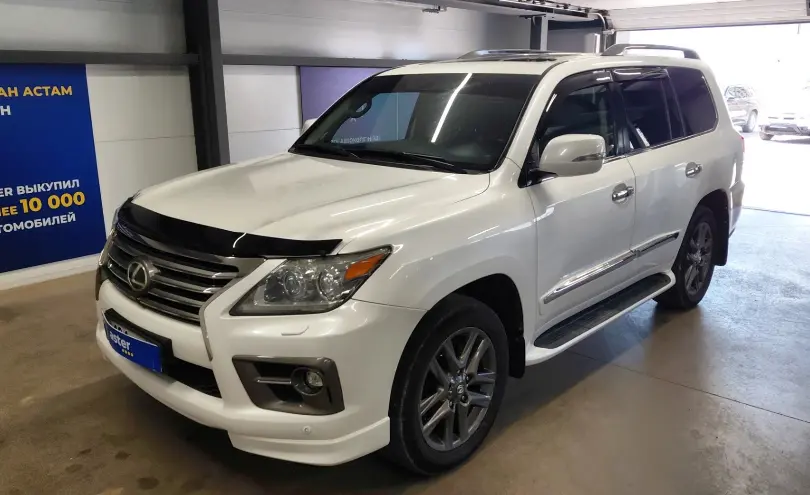 Lexus LX 2013 года за 25 000 000 тг. в Астана