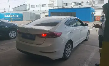 Hyundai Elantra 2018 года за 7 700 000 тг. в Алматы фото 3