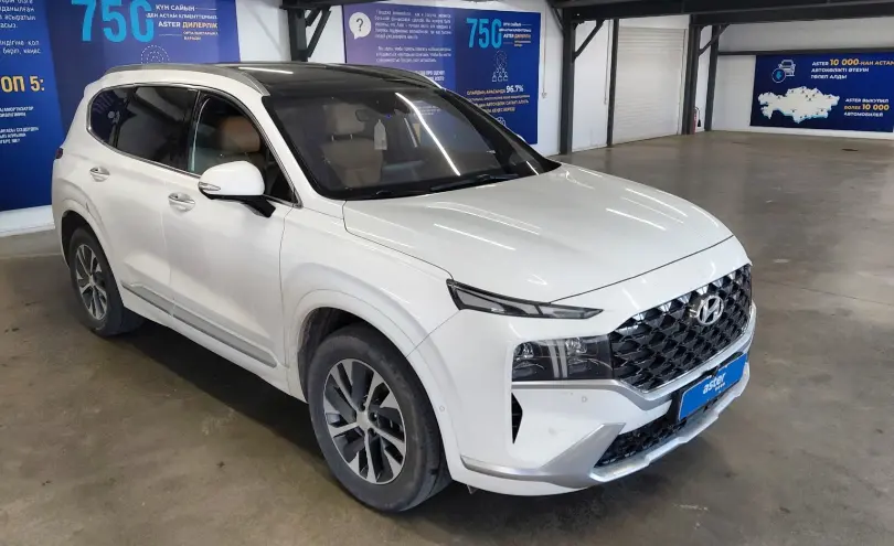 Hyundai Santa Fe 2021 года за 13 000 000 тг. в Астана фото 2