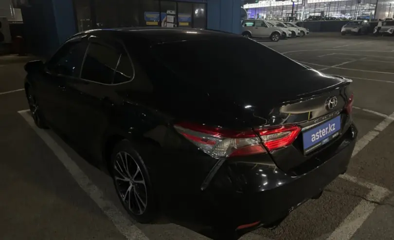 Toyota Camry 2018 года за 10 000 000 тг. в Алматы фото 4