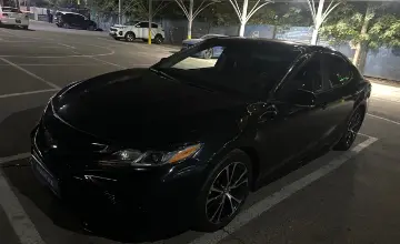 Toyota Camry 2018 года за 10 000 000 тг. в Алматы фото 1