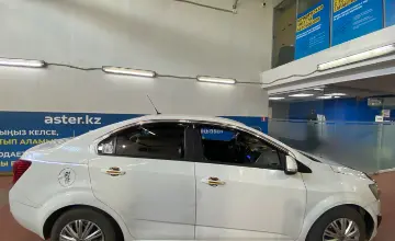 Chevrolet Aveo 2014 года за 3 500 000 тг. в Астана фото 4