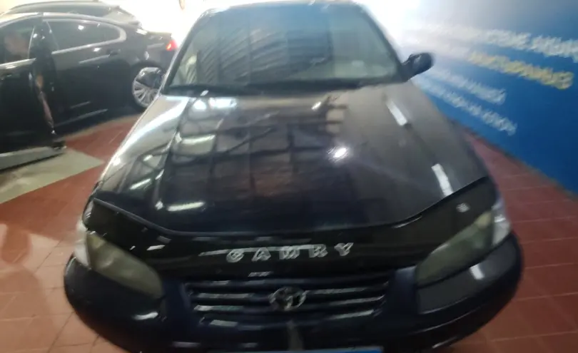 Toyota Camry 1998 года за 2 000 000 тг. в Астана фото 2