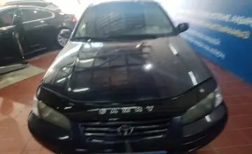 Toyota Camry 1998 года за 2 000 000 тг. в Астана фото 2