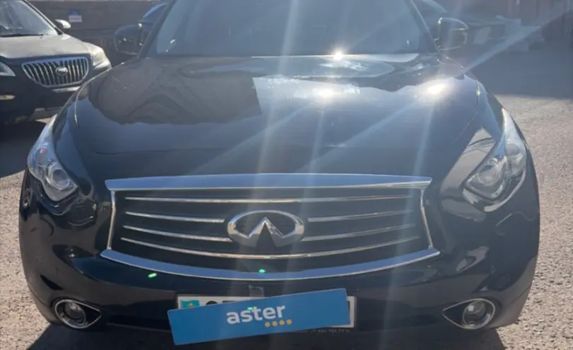 Infiniti QX70 2015 года за 10 000 000 тг. в Астана фото 2