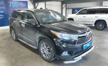 Toyota Highlander 2014 года за 14 000 000 тг. в Астана фото 2