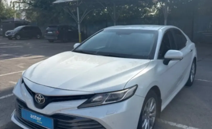 Toyota Camry 2019 года за 12 000 000 тг. в Алматы
