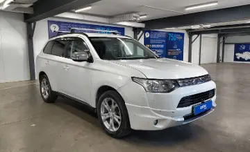 Mitsubishi Outlander 2013 года за 5 500 000 тг. в Астана фото 2