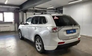 Mitsubishi Outlander 2013 года за 5 500 000 тг. в Астана фото 4