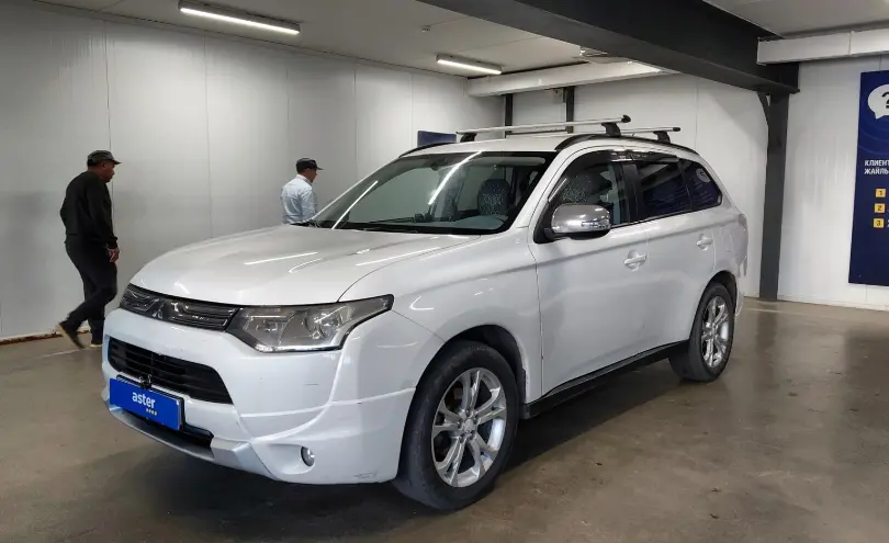 Mitsubishi Outlander 2013 года за 5 500 000 тг. в Астана