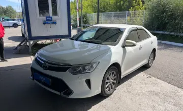 Toyota Camry 2015 года за 9 800 000 тг. в Усть-Каменогорск фото 1