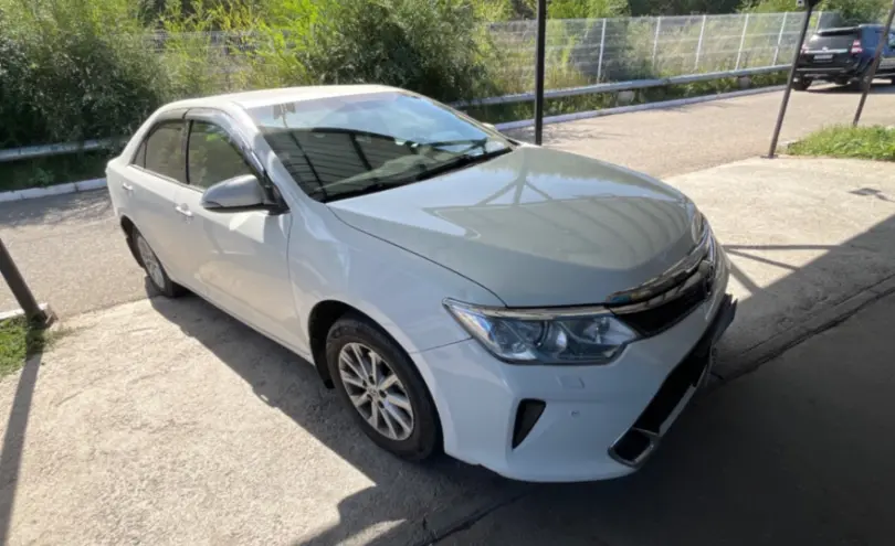 Toyota Camry 2015 года за 9 800 000 тг. в Усть-Каменогорск фото 3