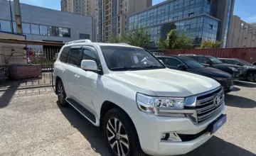 Toyota Land Cruiser 2020 года за 34 000 000 тг. в Астана фото 3