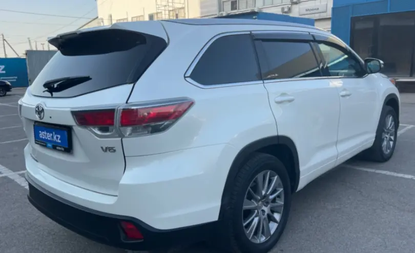 Toyota Highlander 2014 года за 15 000 000 тг. в Алматы фото 3