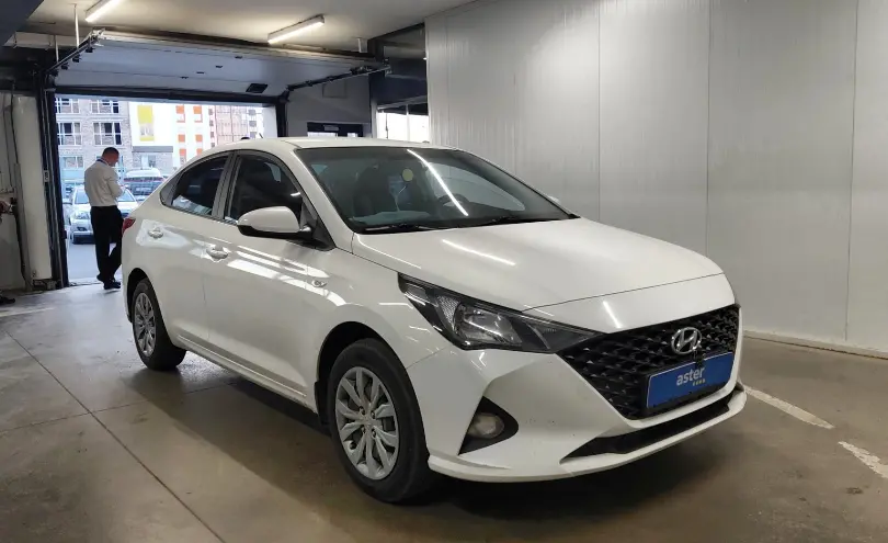 Hyundai Accent 2022 года за 6 800 000 тг. в Астана фото 2