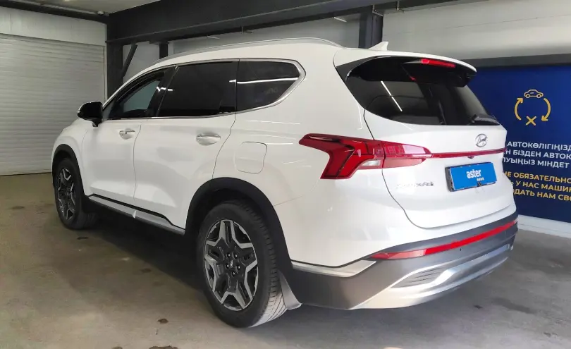 Hyundai Santa Fe 2021 года за 15 000 000 тг. в Астана фото 4