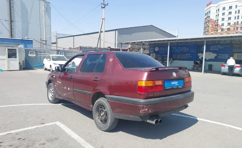 Volkswagen Vento 1992 года за 1 000 000 тг. в Шымкент фото 4