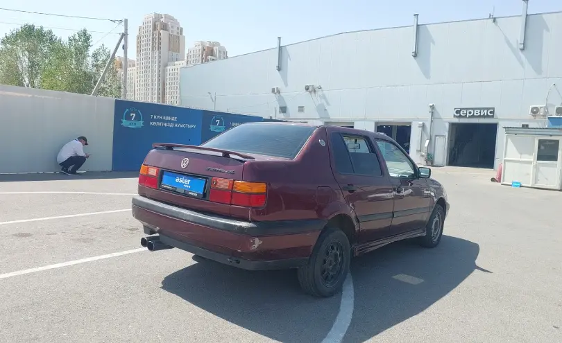 Volkswagen Vento 1992 года за 1 000 000 тг. в Шымкент фото 3