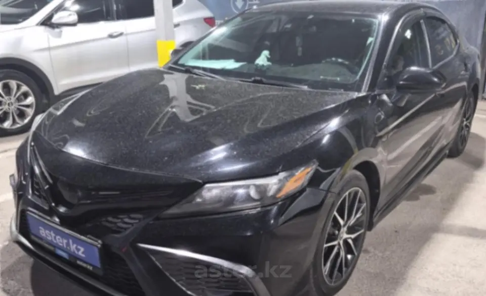 Toyota Camry 2021 года за 12 500 000 тг. в Алматы