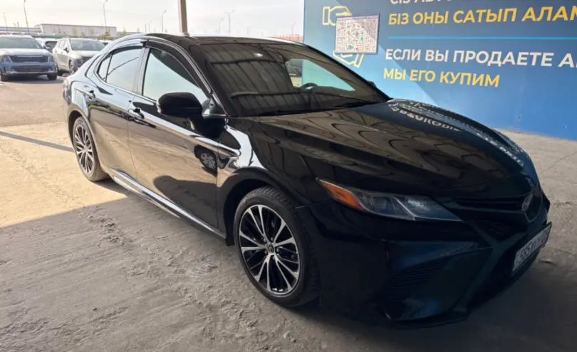 Toyota Camry 2018 года за 11 500 000 тг. в Алматы фото 3