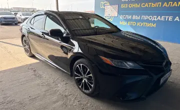 Toyota Camry 2018 года за 11 500 000 тг. в Алматы фото 3