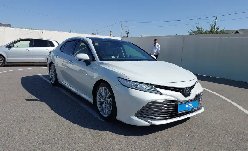 Toyota Camry 2019 года за 14 000 000 тг. в Шымкент фото 2