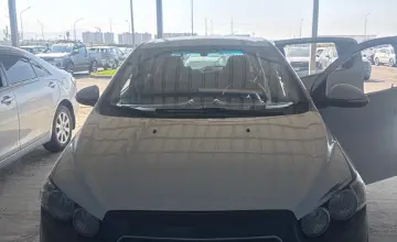 Chevrolet Aveo 2014 года за 1 000 000 тг. в Алматы фото 2