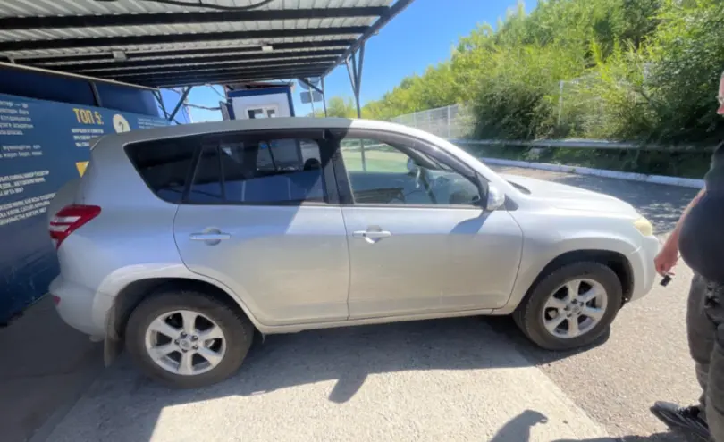 Toyota RAV4 2010 года за 8 000 000 тг. в Усть-Каменогорск фото 4