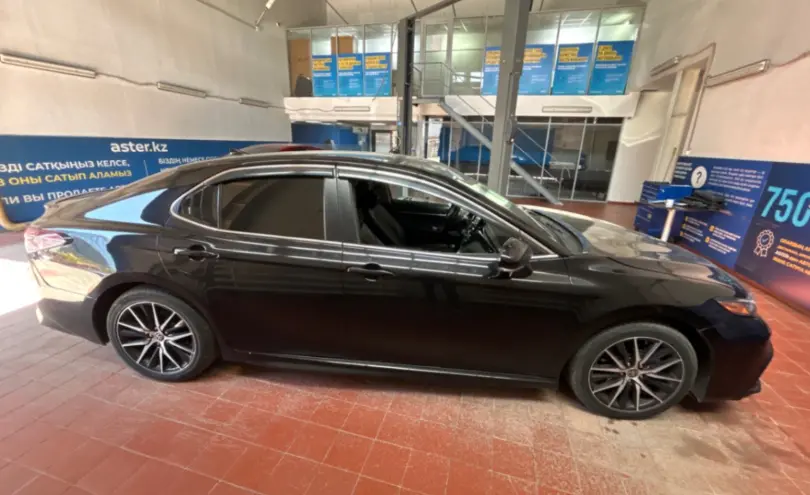 Toyota Camry 2023 года за 13 000 000 тг. в Астана фото 4