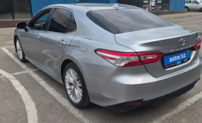 Toyota Camry 2019 года за 10 000 000 тг. в Алматы фото 4