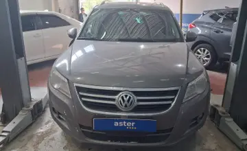 Volkswagen Tiguan 2008 года за 3 500 000 тг. в Астана фото 2