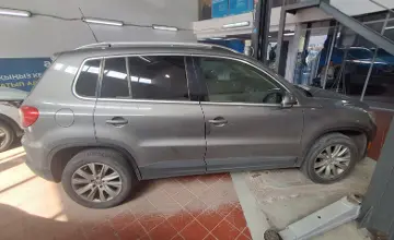 Volkswagen Tiguan 2008 года за 3 500 000 тг. в Астана фото 4