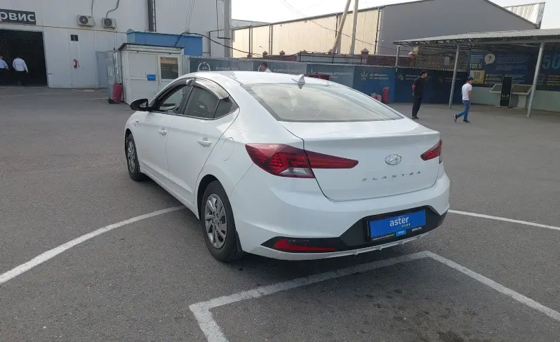 Hyundai Elantra 2019 года за 6 500 000 тг. в Шымкент фото 4