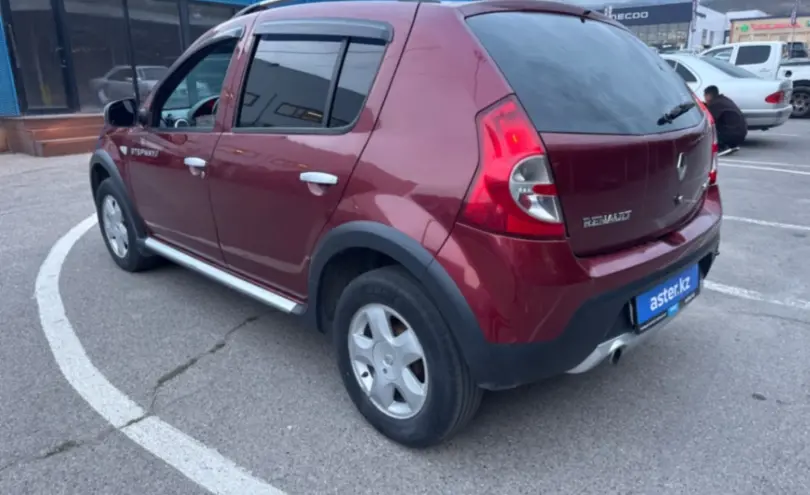 Renault Sandero 2014 года за 4 000 000 тг. в Алматы фото 4