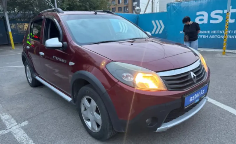 Renault Sandero 2014 года за 4 000 000 тг. в Алматы фото 2