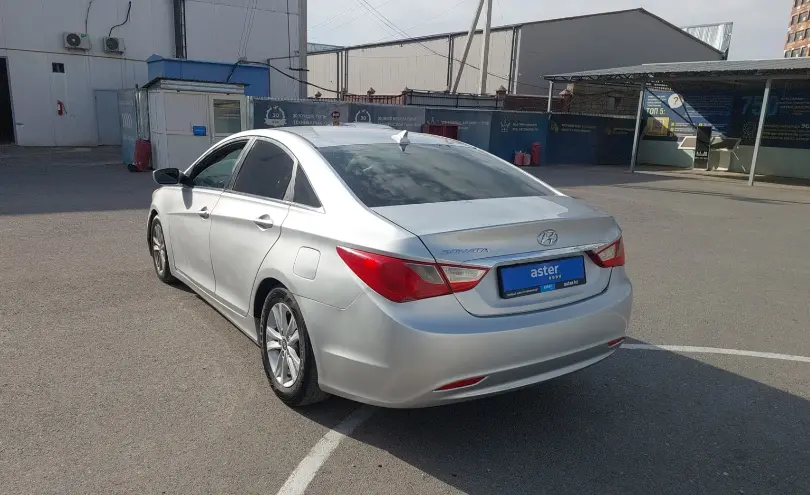 Hyundai Sonata 2010 года за 4 100 000 тг. в Шымкент фото 4